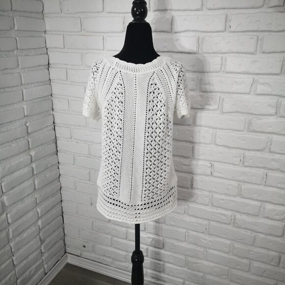 2 / $30.00 - Laura Petites Ladies Size XS White Lightweight Knit Sweater - Picture 2 of 9